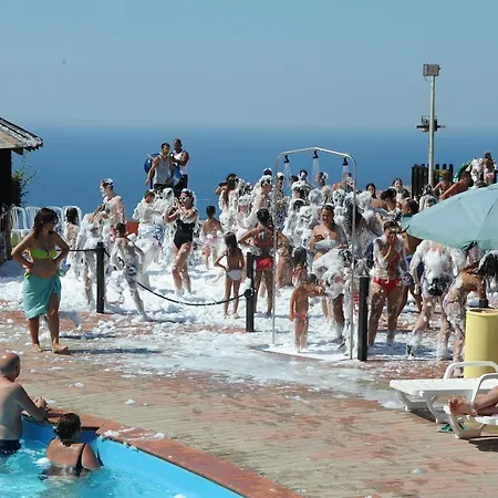Hotel apartamentowy Aquafantasy Isola Rossa