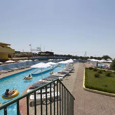Aquafantasy Aparthotel 3*