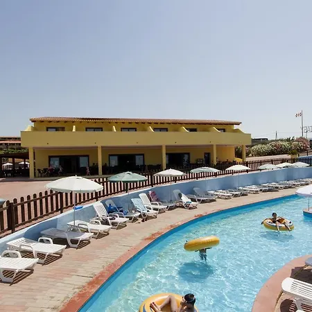 Aparthotel Aquafantasy Isola Rossa